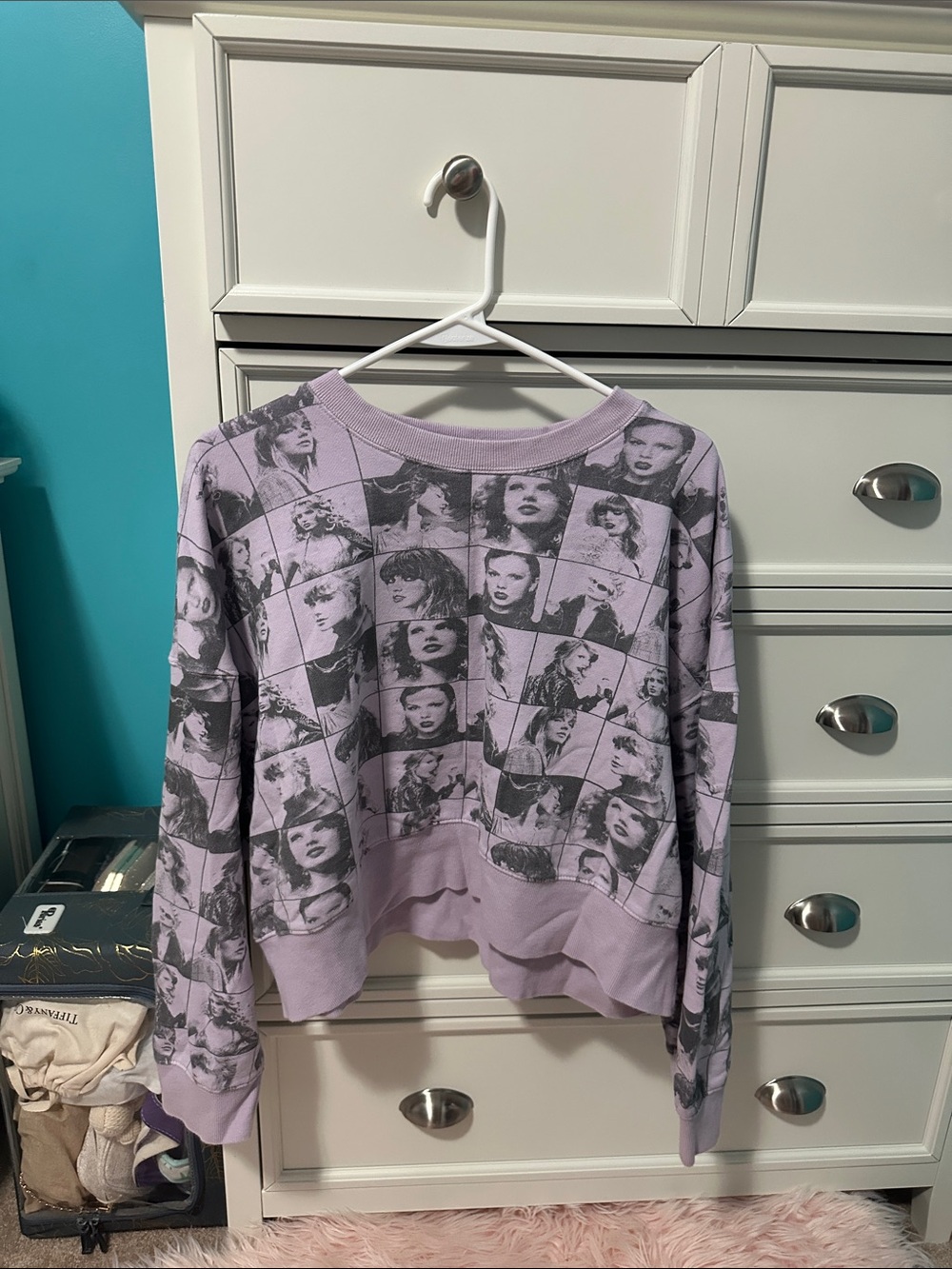 Taylor Swift Eras Tour Lavender Graphic Face Print Cropped Sweatshirt